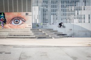 Dominik Raab macht einen schwierigen Trick in Spanien