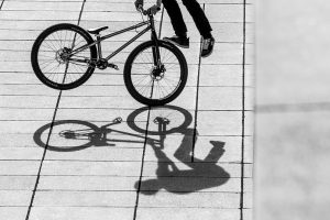 Dominik Raab macht einen Foot Jam Whip