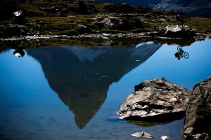 Dominik Raab vor dem Matterhorn